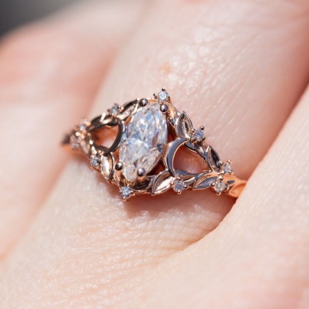 Gilded Marquise 18K Rose Gold Marquise Cut Diamond Vintage Openwork Ring