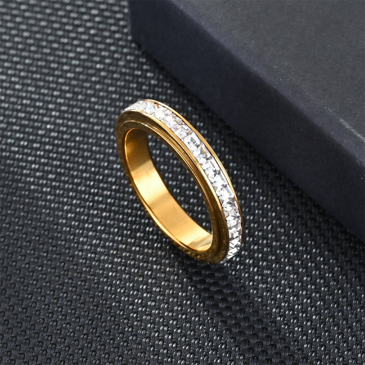 Gilded Spin Radiance Three-Tone Square Diamond Spinner Ring