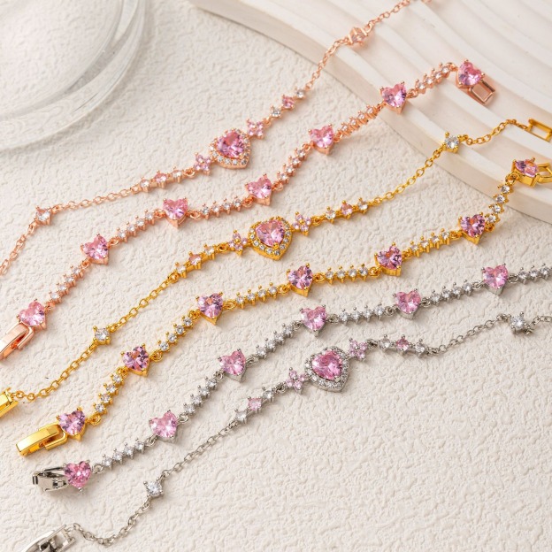Pink Heart Crown 18K Gold/Rose Gold Pink Heart Pave Bracelet