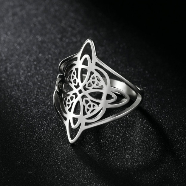 Celtic Witch Knot Openwork Ring 18K Gold-Plated/Titanium Steel Vintage Totem Band