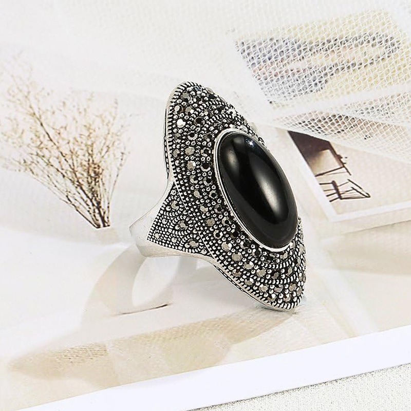Bohemian Retro Baroque Black Gemstone Full-Pavé Ring