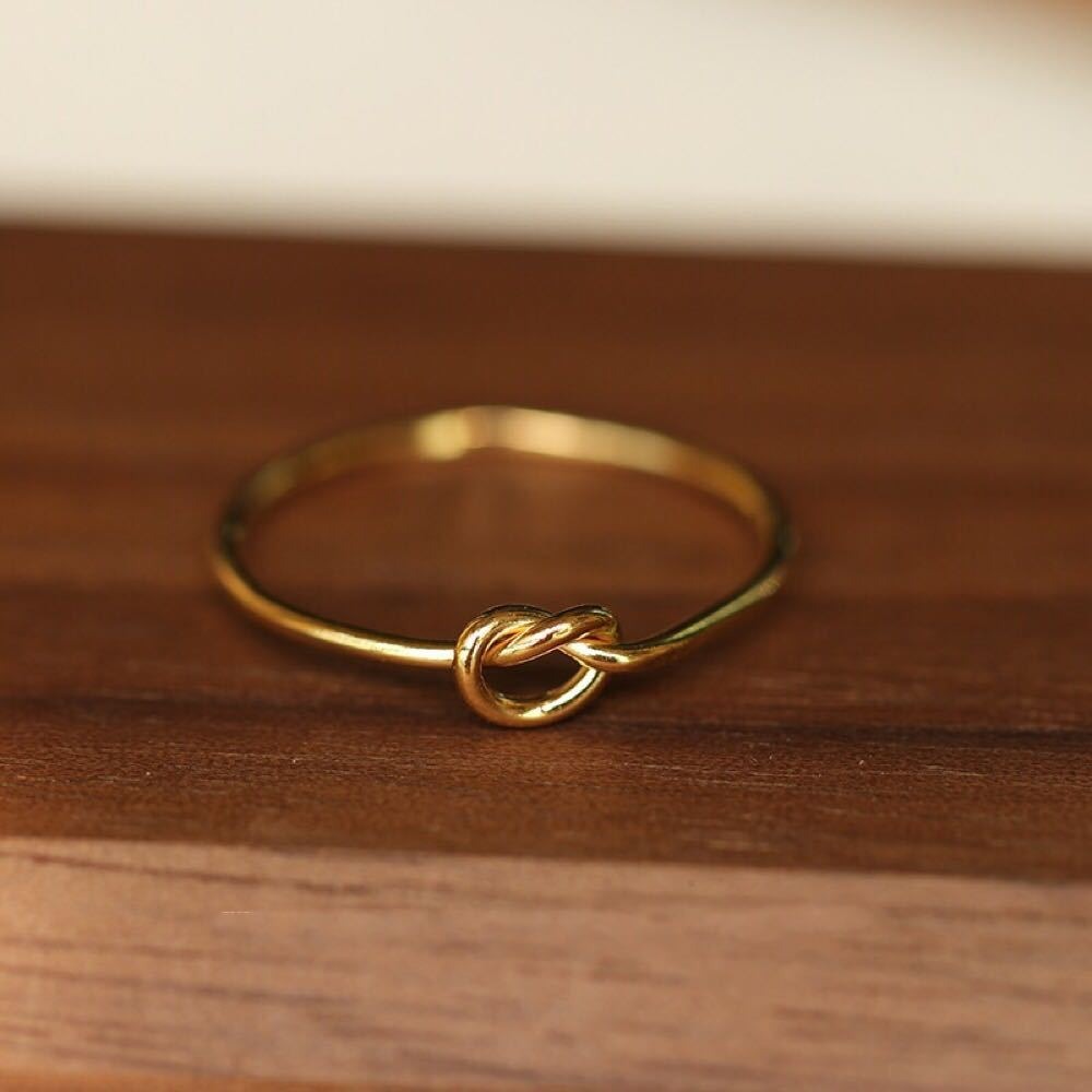 Minimal Knot Ring | Symbol of Eternal Connection – Available in Gold&Silver