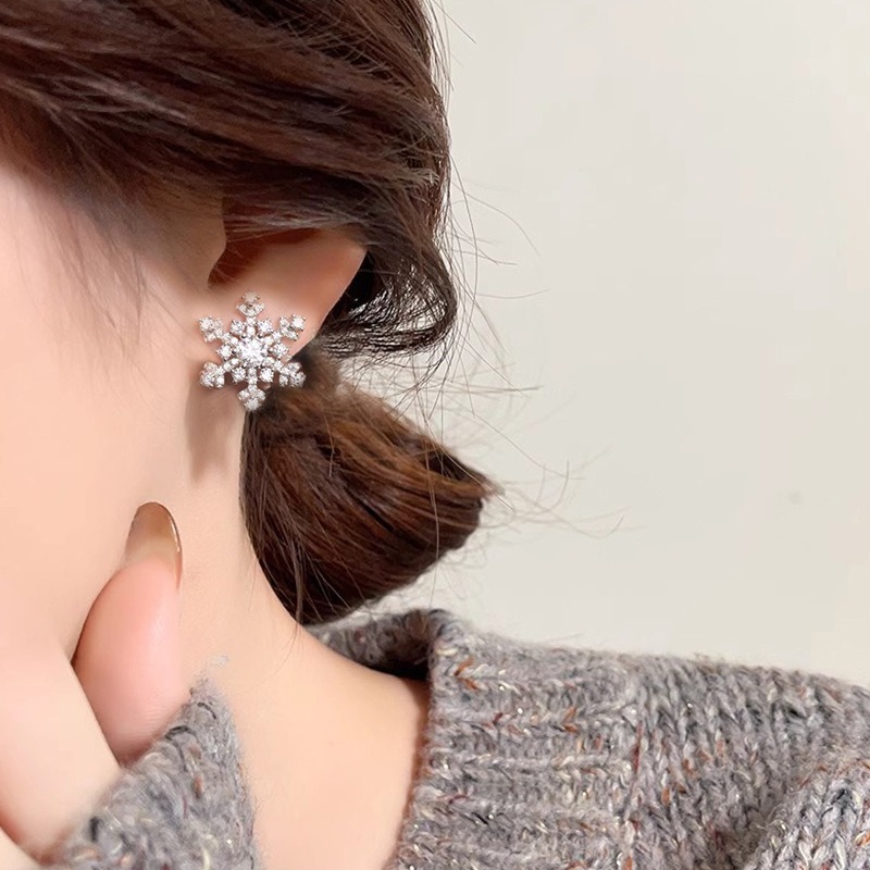 Snowflake Moissanite Stud Earrings | 925 Sterling Silver