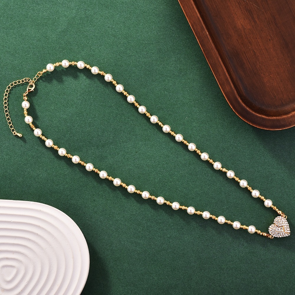 New Magnetic Pearl Heart Necklace