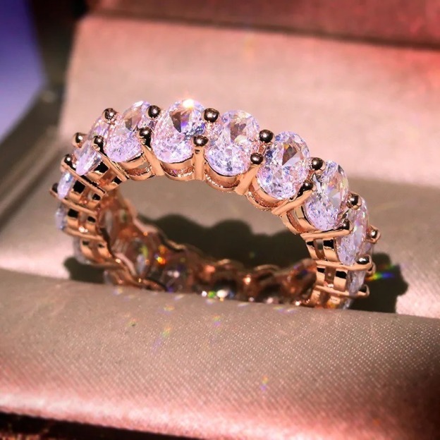 Oval Glow Full Band Multi-Tone Oval-Cut Paved Ring