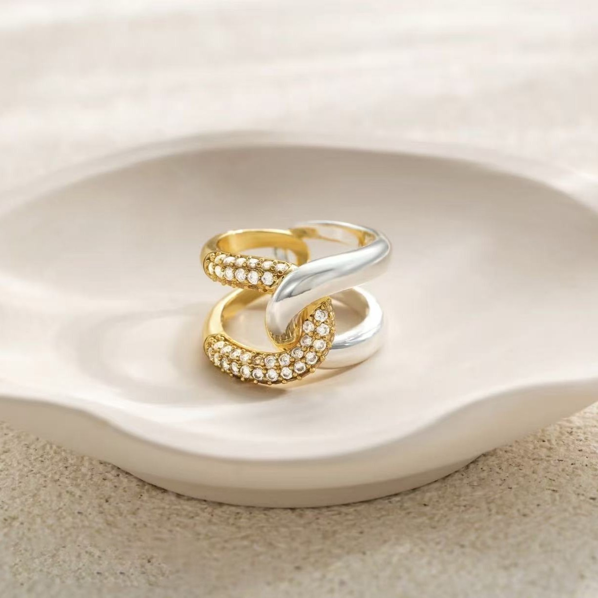 Intertwined Starburst Sterling Silver Diamond Double-Band Ring｜Two-Tone Texture for Daily Elegance