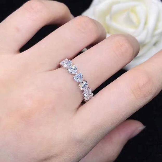 Heart Full Circle S925 Sterling Silver Heart Eternity Ring Timeless Romance on Your Fingertips