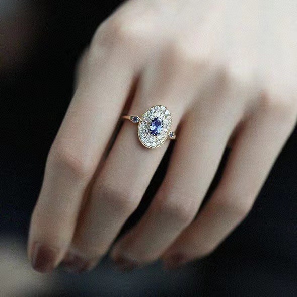 Sapphire Legacy 18K Gold Vintage Halo Sapphire Diamond Ring Timeless Elegance at Your Fingertips