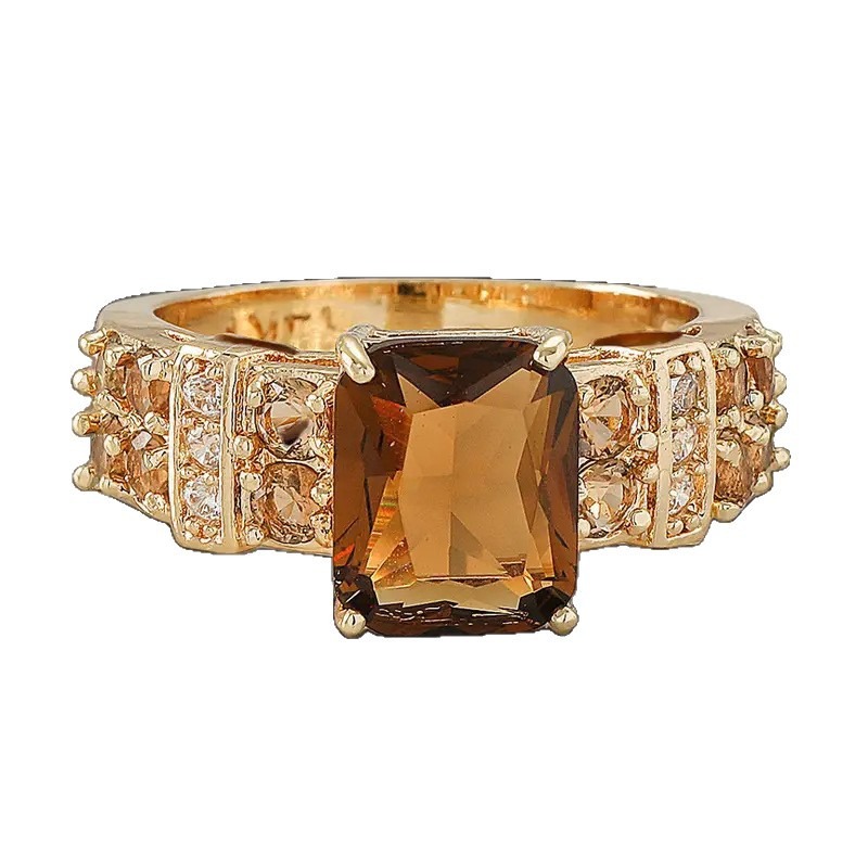 Royal Collection 18K Gold Princess Cut Gemstone Vintage Ring
