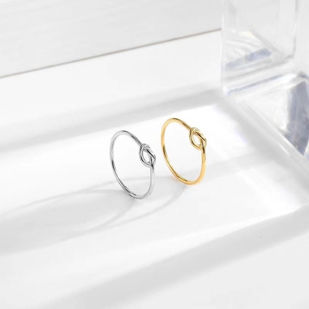 Minimal Knot Ring | Symbol of Eternal Connection – Available in Gold&Silver
