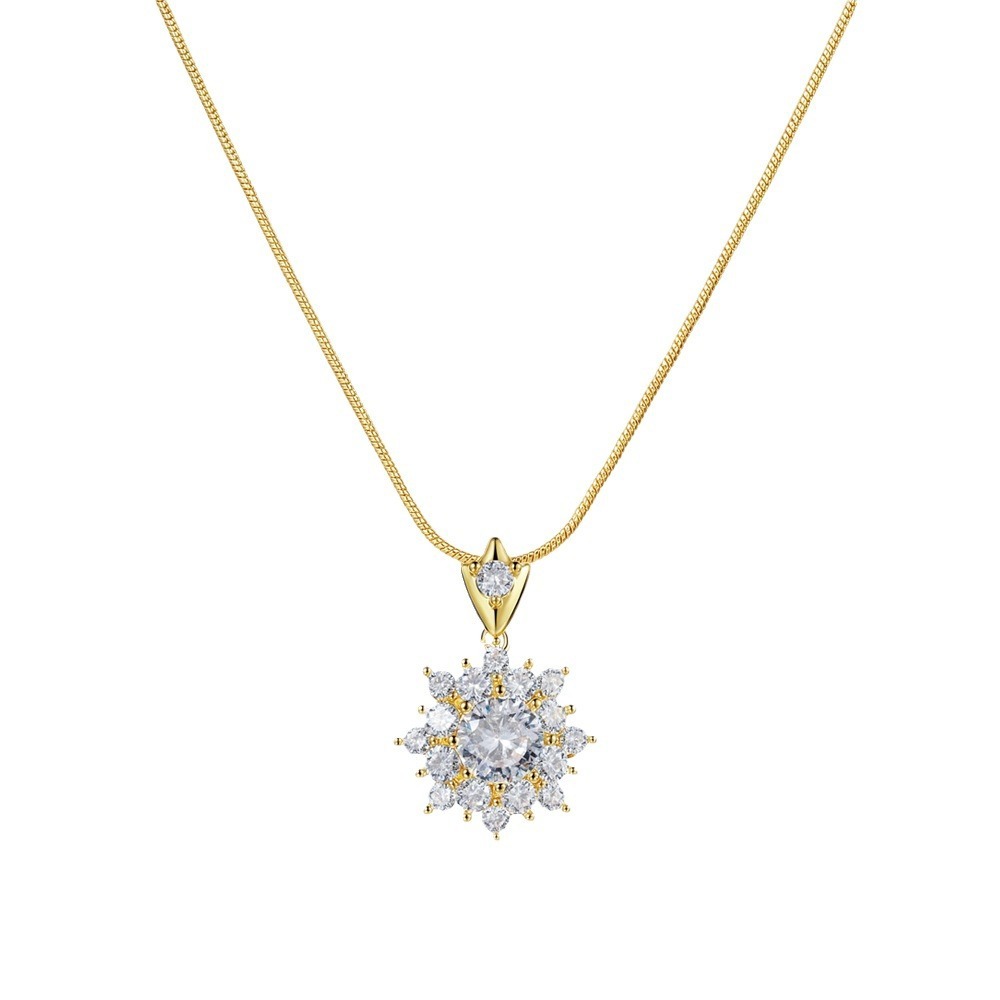 Blossom Starburst 18K Gold Floral Diamond Pendant Necklace