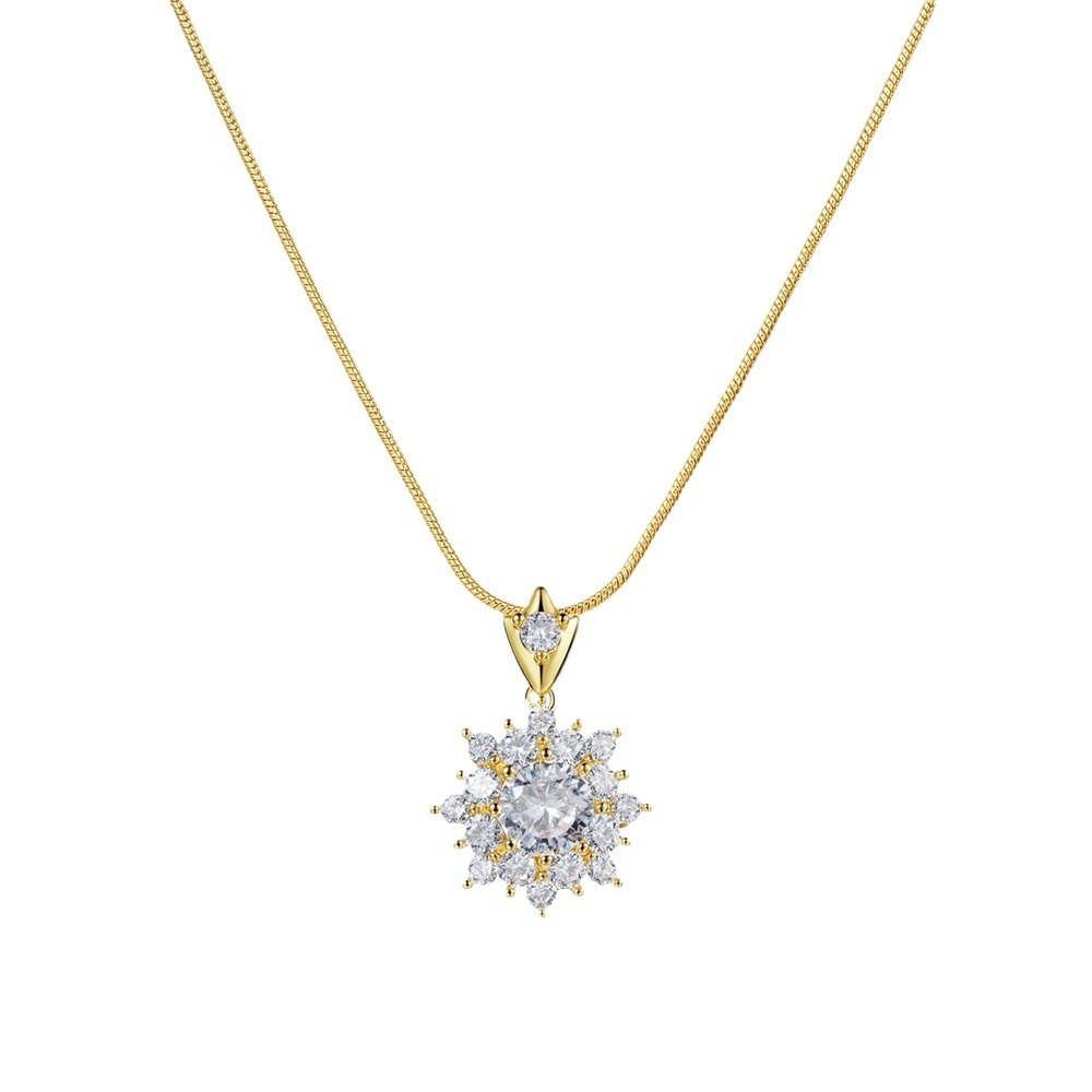 Blossom Starburst 18K Gold Floral Diamond Pendant Necklace