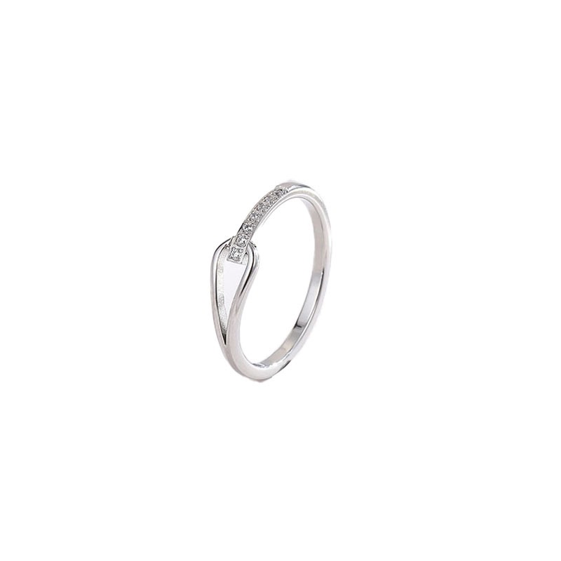 Soft Curve Sparkle S925 Sterling Silver Slim Twisted Ring Everyday Elegance on Your Fingertips