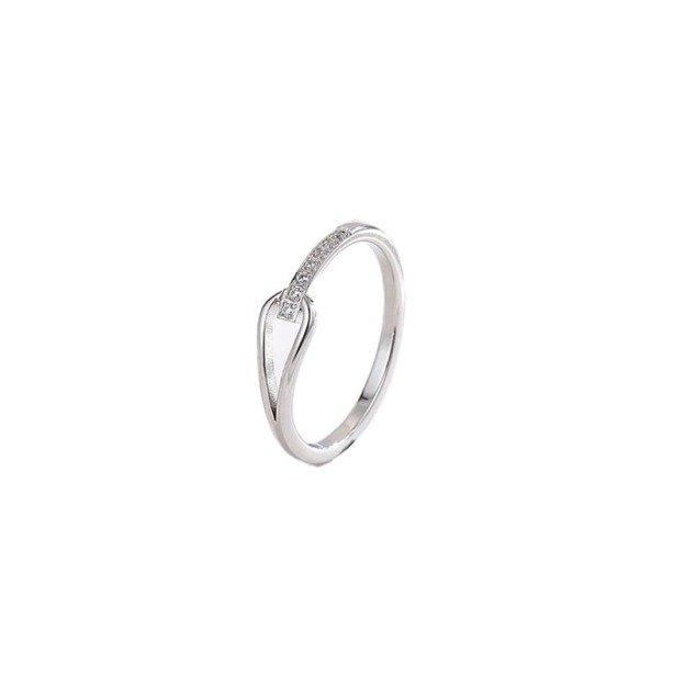 Soft Curve Sparkle S925 Sterling Silver Slim Twisted Ring Everyday Elegance on Your Fingertips