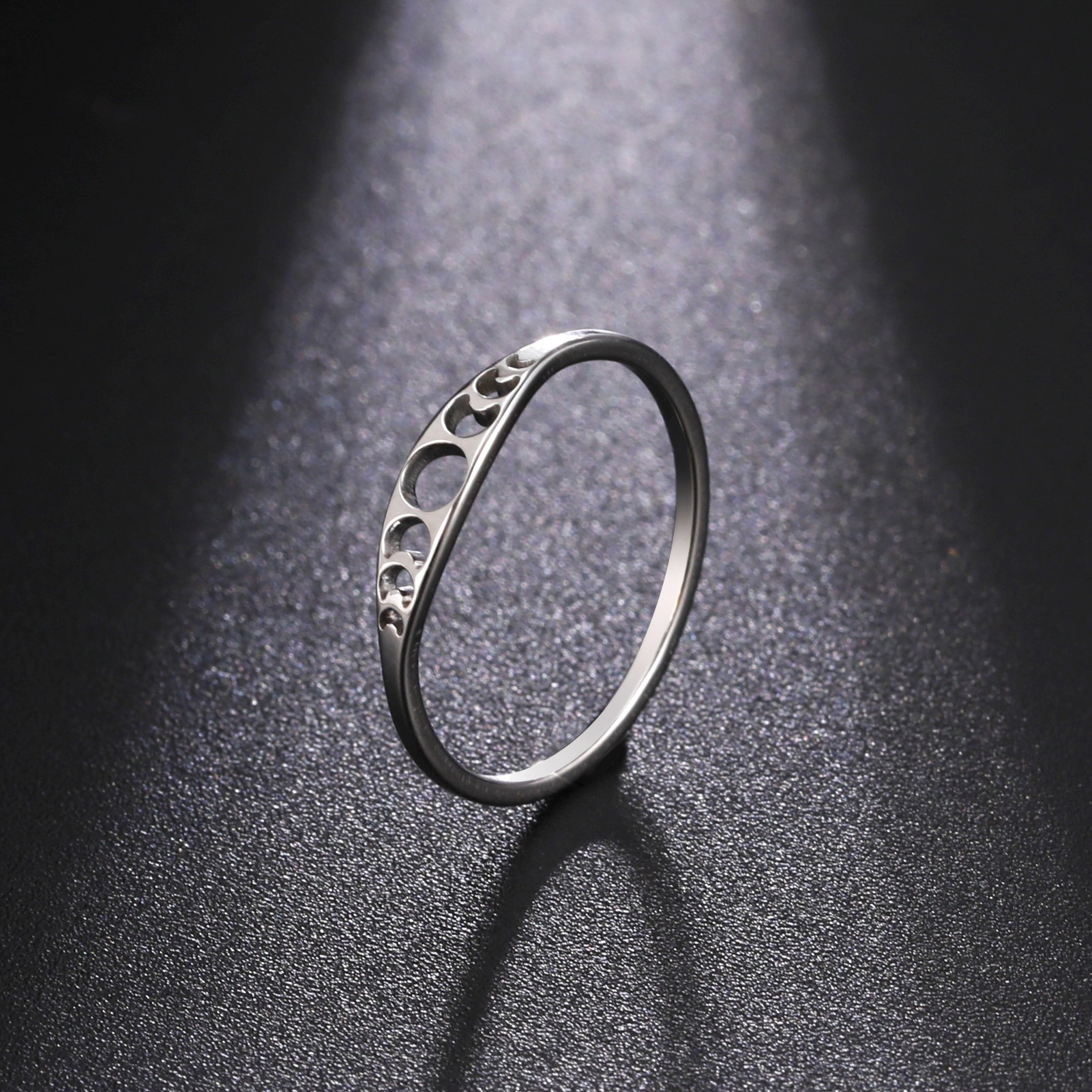 Moon Whisper 18K Gold/White Gold Moon Phase Ring