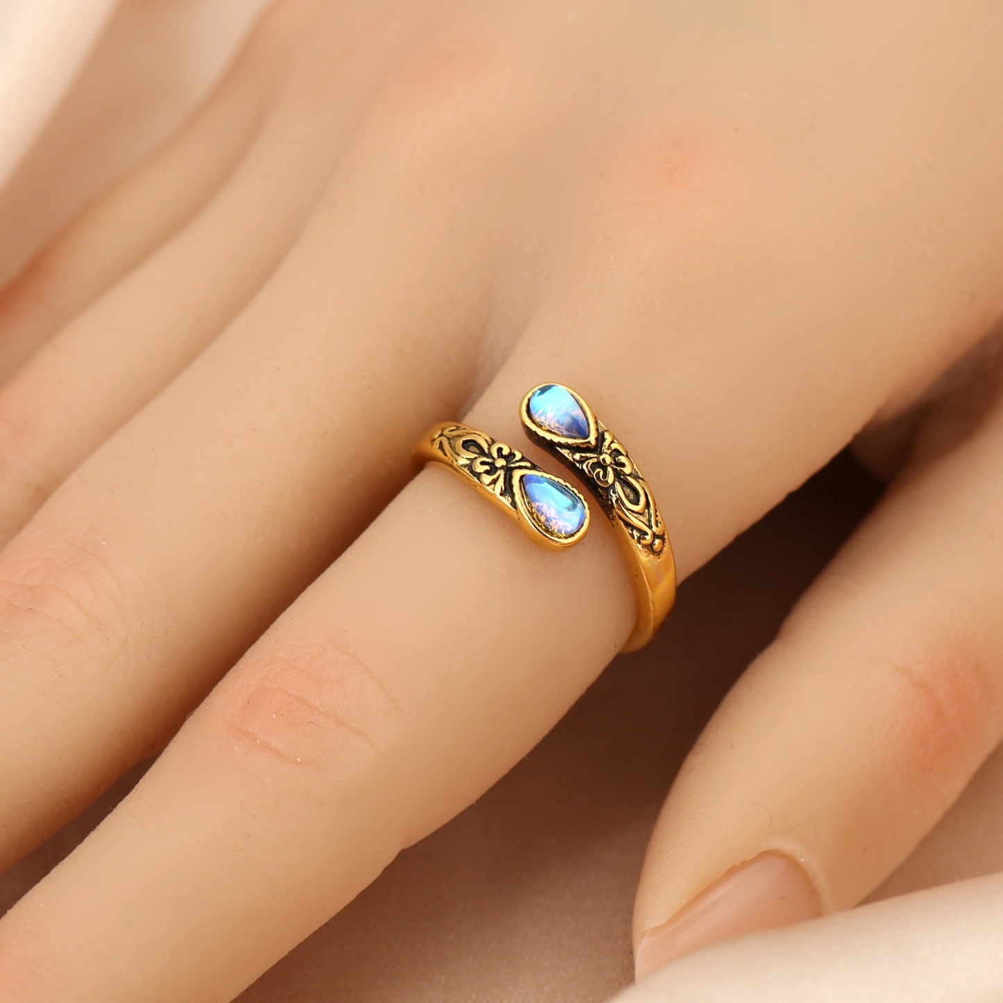 S925 Sterling Silver Vintage Carved Moonstone Open Ring