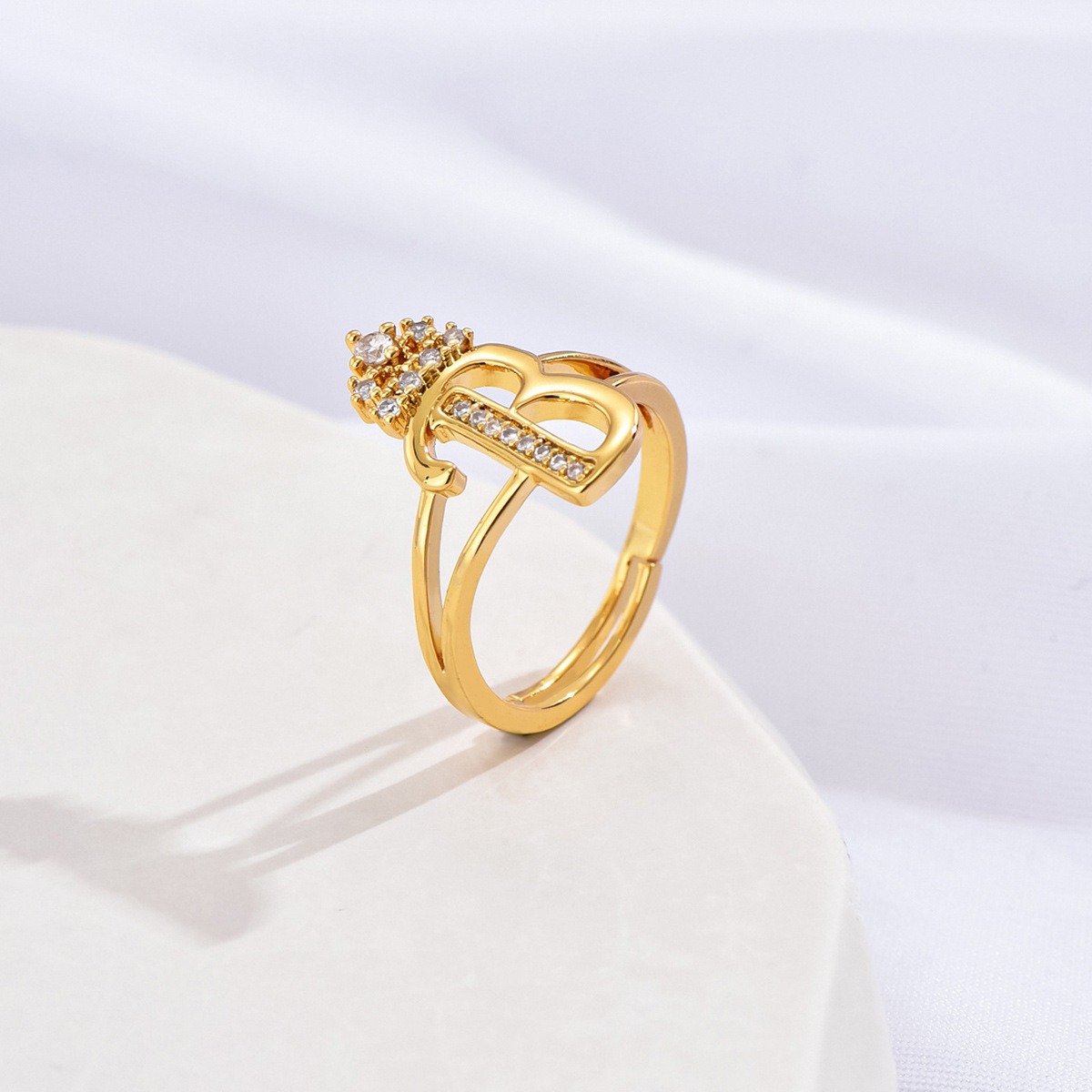 26 Letters Optional Crown Diamond-Encrusted Ring - Women's Light Luxury Personalized Letter Accessory