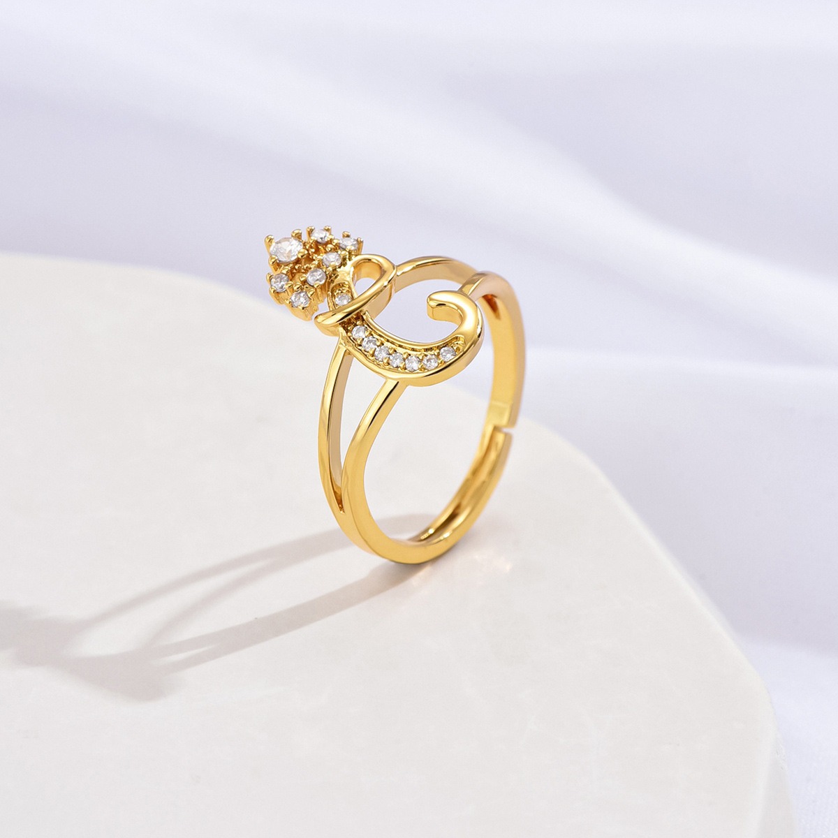 26 Letters Optional Crown Diamond-Encrusted Ring - Women's Light Luxury Personalized Letter Accessory