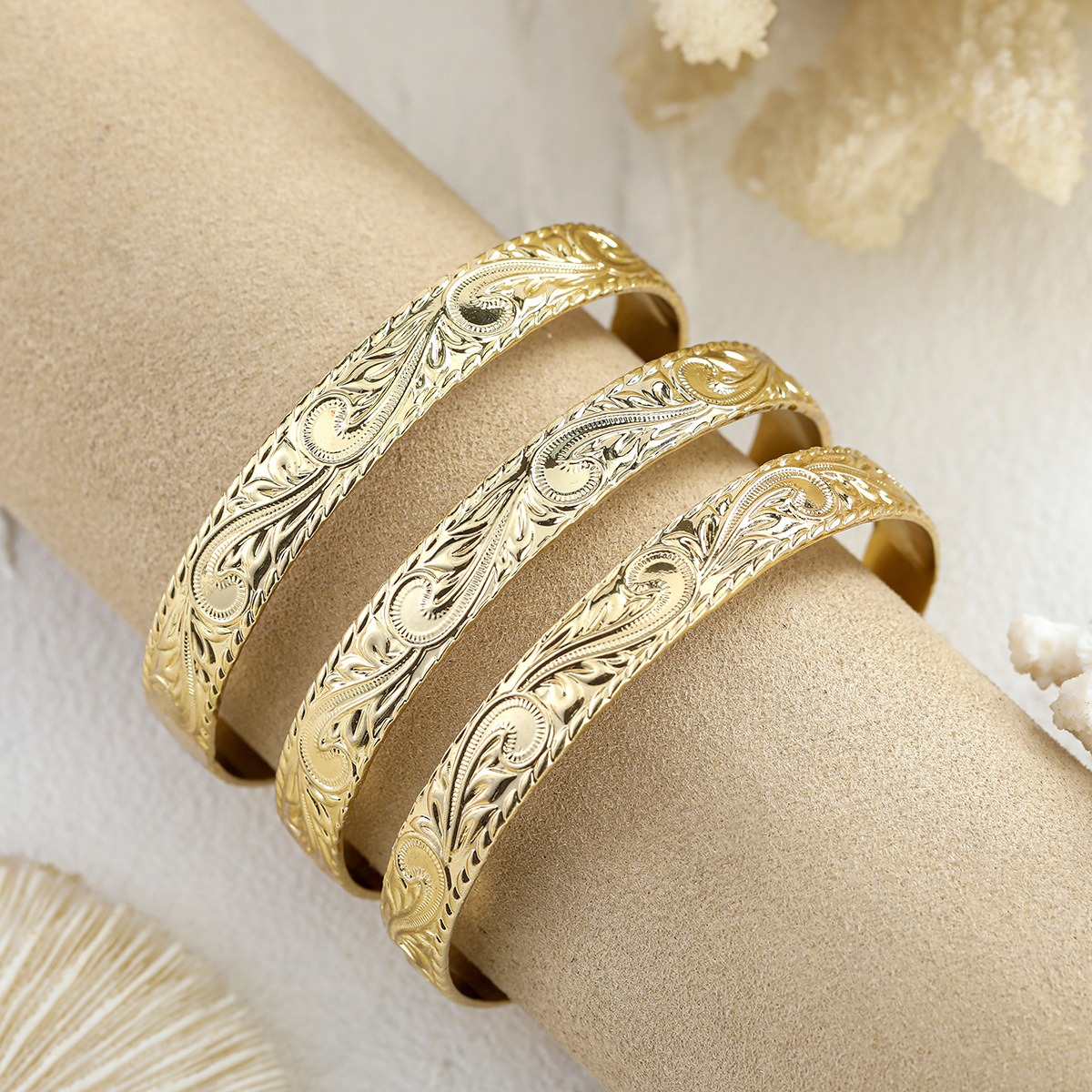 Vintage Paisley Engraved Bangle