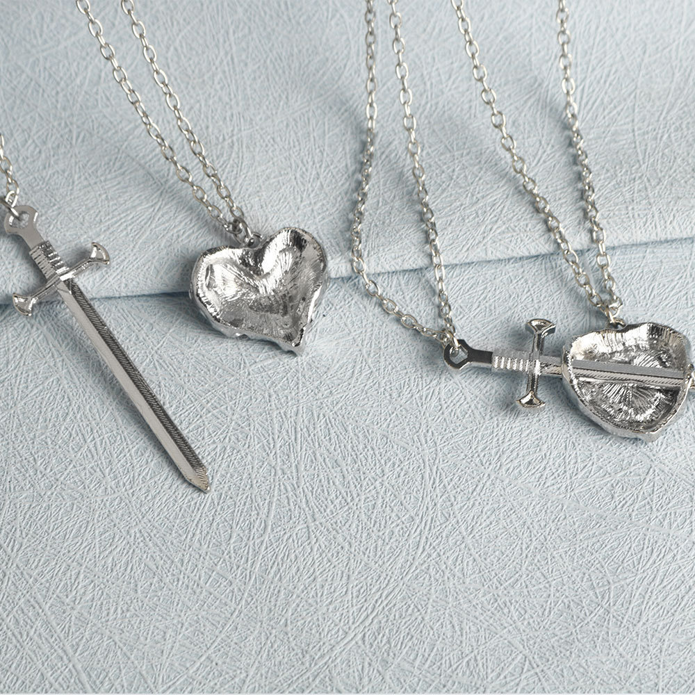 Dark-Style Sword-Through-Heart Niche Necklace