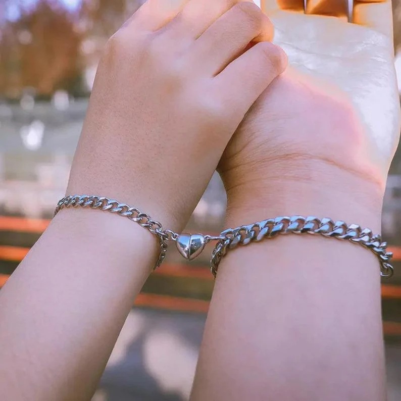  Metal Chain Heart Magnetic Couple Bracelet 