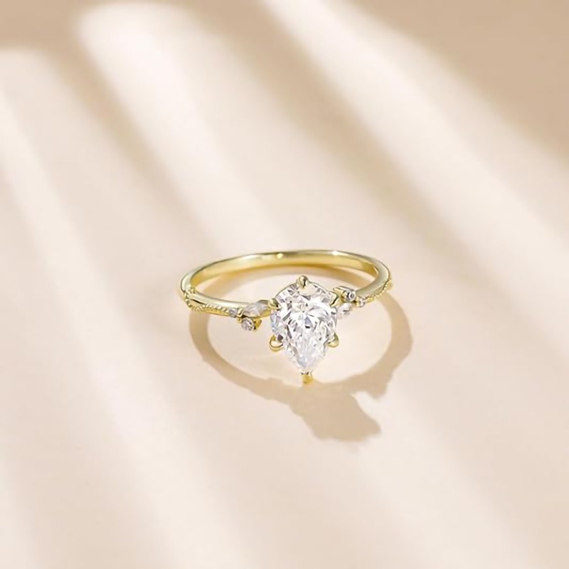 「Pear Vow」Vintage Milgrain Pear Cut Ring