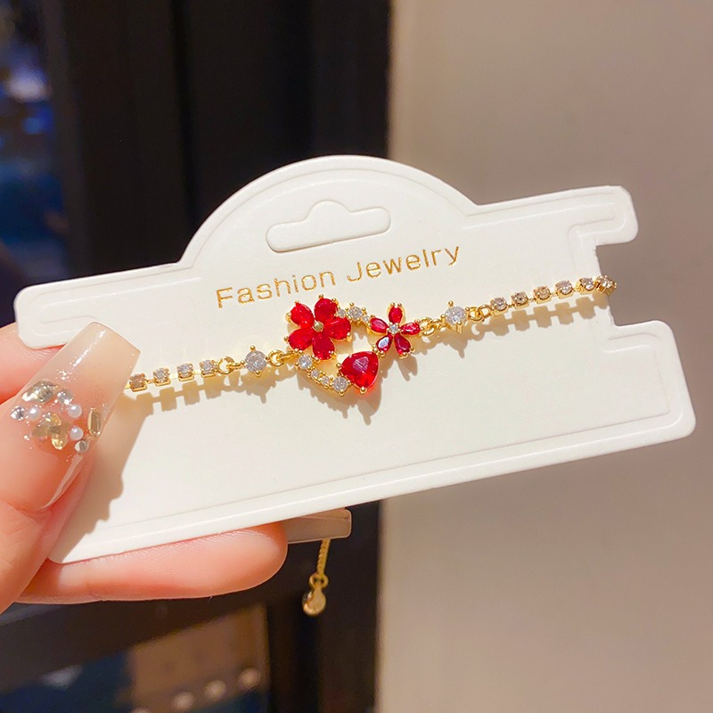 「Bloom & Heart」18K Gold Floral Heart Adjustable Bracelet