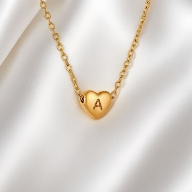  26 Letters Optional Heart Necklace - Women's Light Luxury Romantic Heart-Shaped Letter Accessory