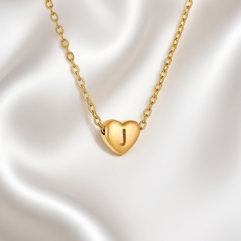  26 Letters Optional Heart Necklace - Women's Light Luxury Romantic Heart-Shaped Letter Accessory