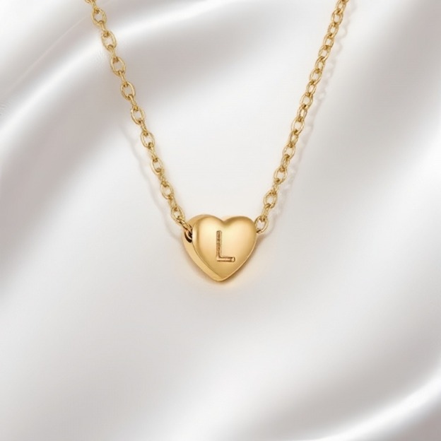  26 Letters Optional Heart Necklace - Women's Light Luxury Romantic Heart-Shaped Letter Accessory