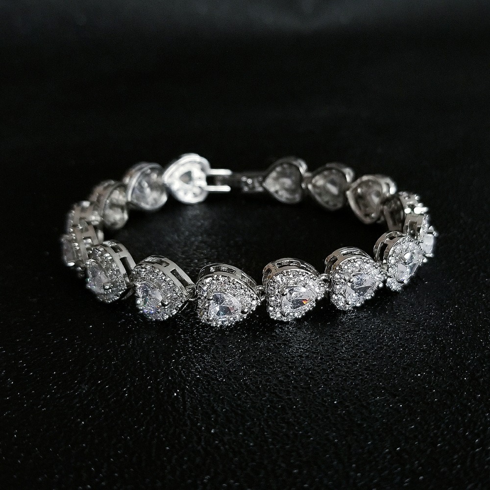Heart Whispers S925 Sterling Silver Heart Diamond Bracelet Romantic Guardian on Your Wrist
