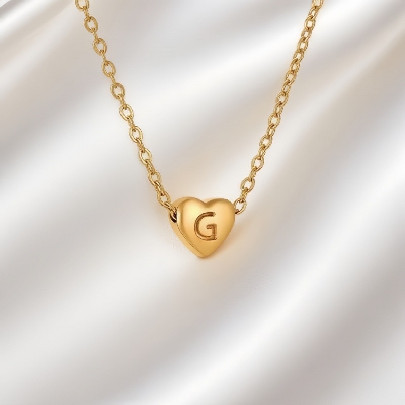  26 Letters Optional Heart Necklace - Women's Light Luxury Romantic Heart-Shaped Letter Accessory