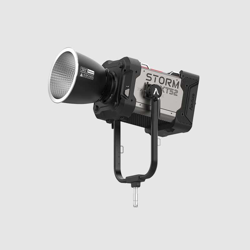 STORM XT52    5,200W tunable white high intensity point source lamp