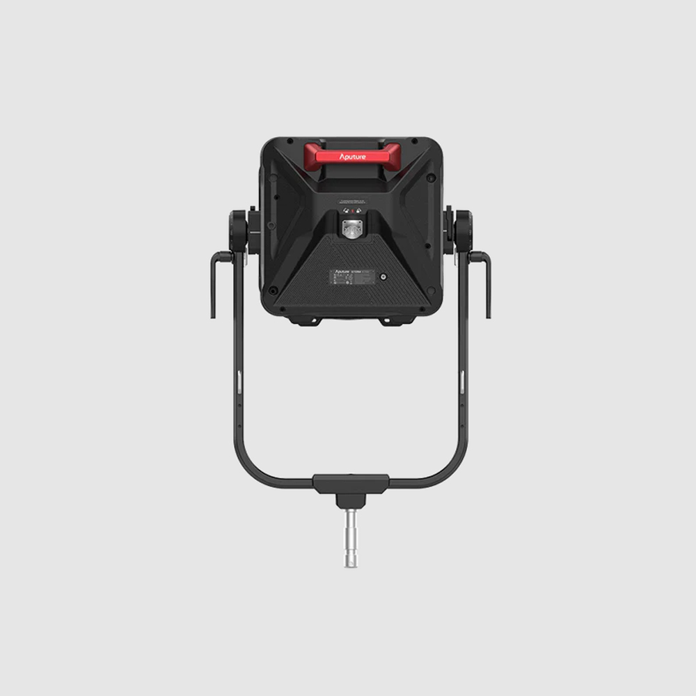 STORM XT52    5,200W tunable white high intensity point source lamp