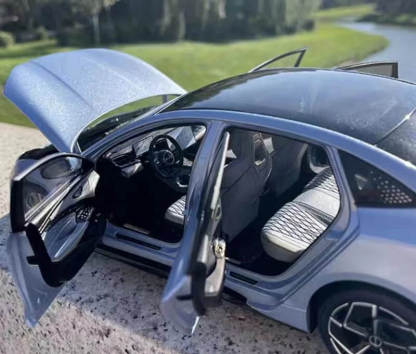 1:18 Simulation Alloy Car Model For BYD