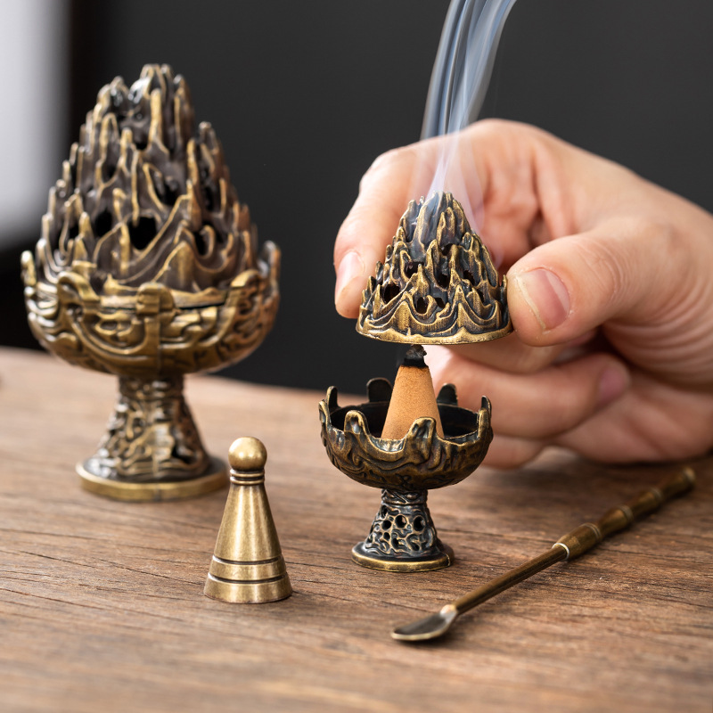 Retro Boshan Style Incense Set: 3-Piece Bundle with Tower Incense Burner, Seal, Mold & Spoon