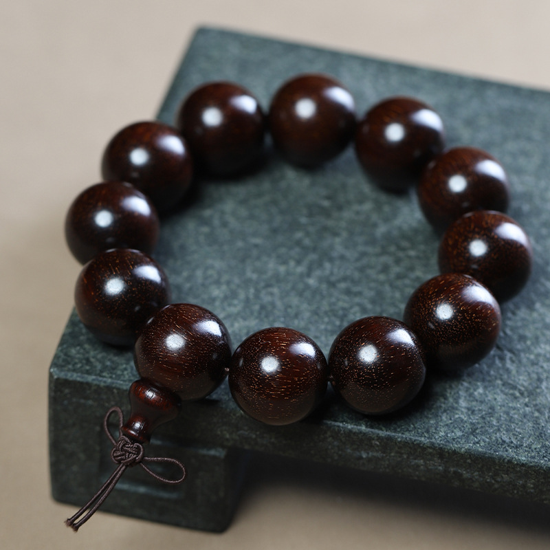 བོད་ཀྱི་རིགས Tibetan Red Sandalwood Buddhist Bracelet – Handcrafted Prayer Beads