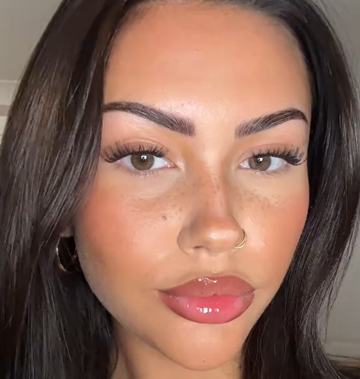MUGGY  Wimpernbüschel