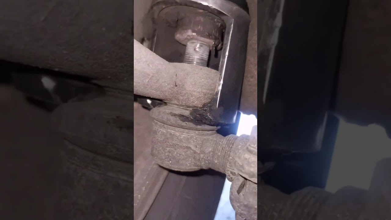 Ball Joint Puller - Heavy-Duty Anti-Rotation Tool for Tie Rods & CV Joints. Forged Steel Design for Manual & Impact Wrench Use on Trucks & Buses.