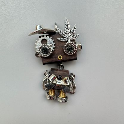 Original Punk Robot Keychain & Pendant - Handmade Wooden Necklace Charm, Detachable Phone Chain, Small Novelty Gift