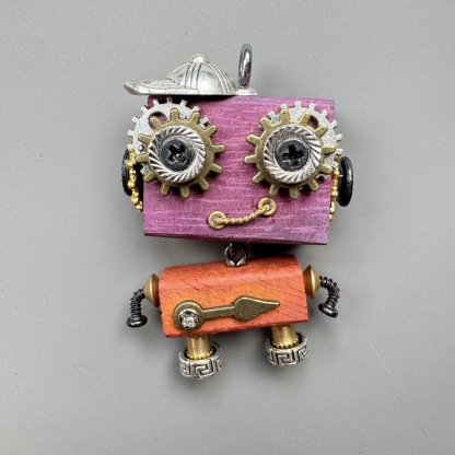 Wearable Steampunk Robot Art - Multi-Function Wooden Charm for Jewelry, Keys & Tech, Unique Geek Culture Accessory