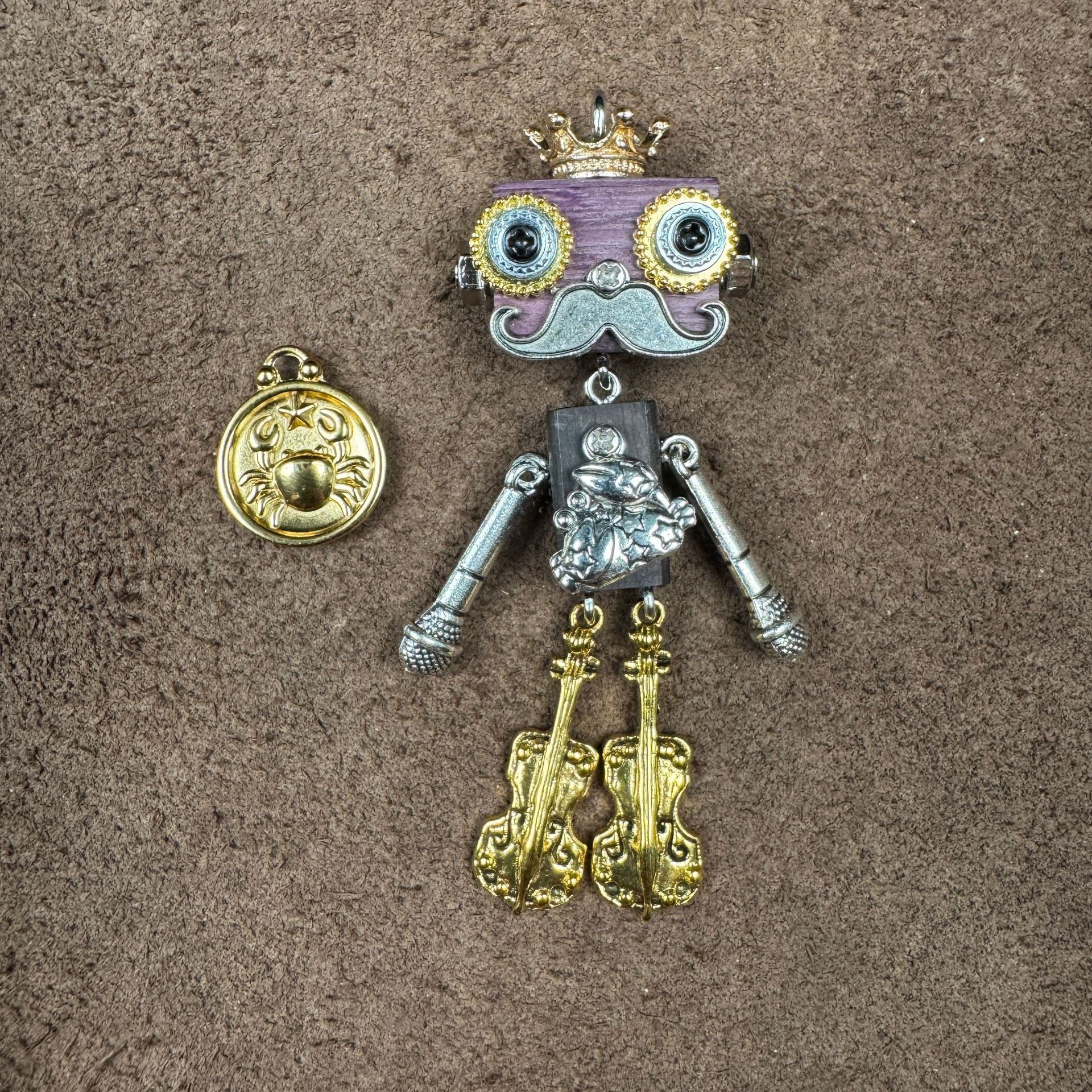 Steampunk Zodiac Guardians - Handcrafted 12 Constellation Robot Pendant, Wooden Keychain & Geek Gift