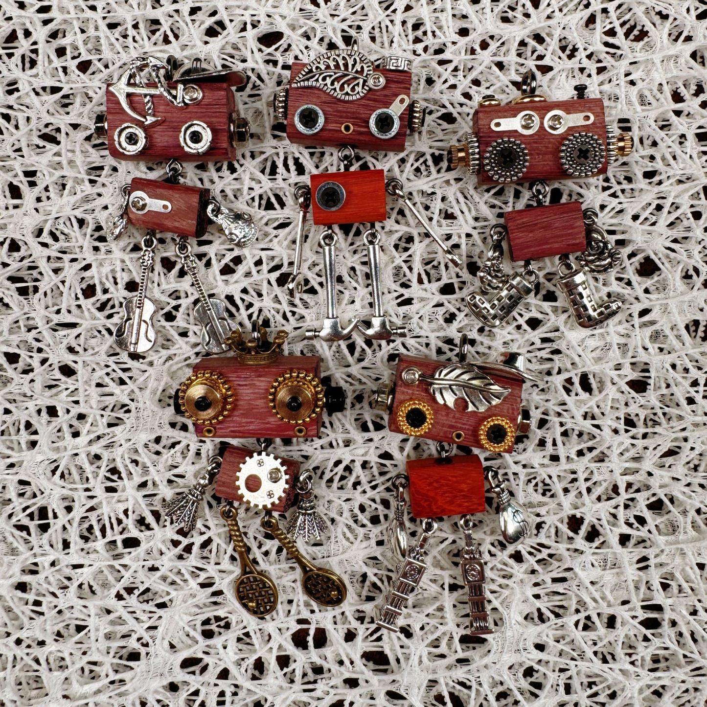 Handmade Punk Robot Wooden Pendant - Multi-Function Keychain, Phone Charm & Unisex Necklace | Stall Display Figurine