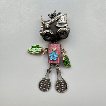  Wearable Art Toy: Steampunk Robot Pendant, Multi-Functional Wooden Charm for Jewelry & Tech Accessories