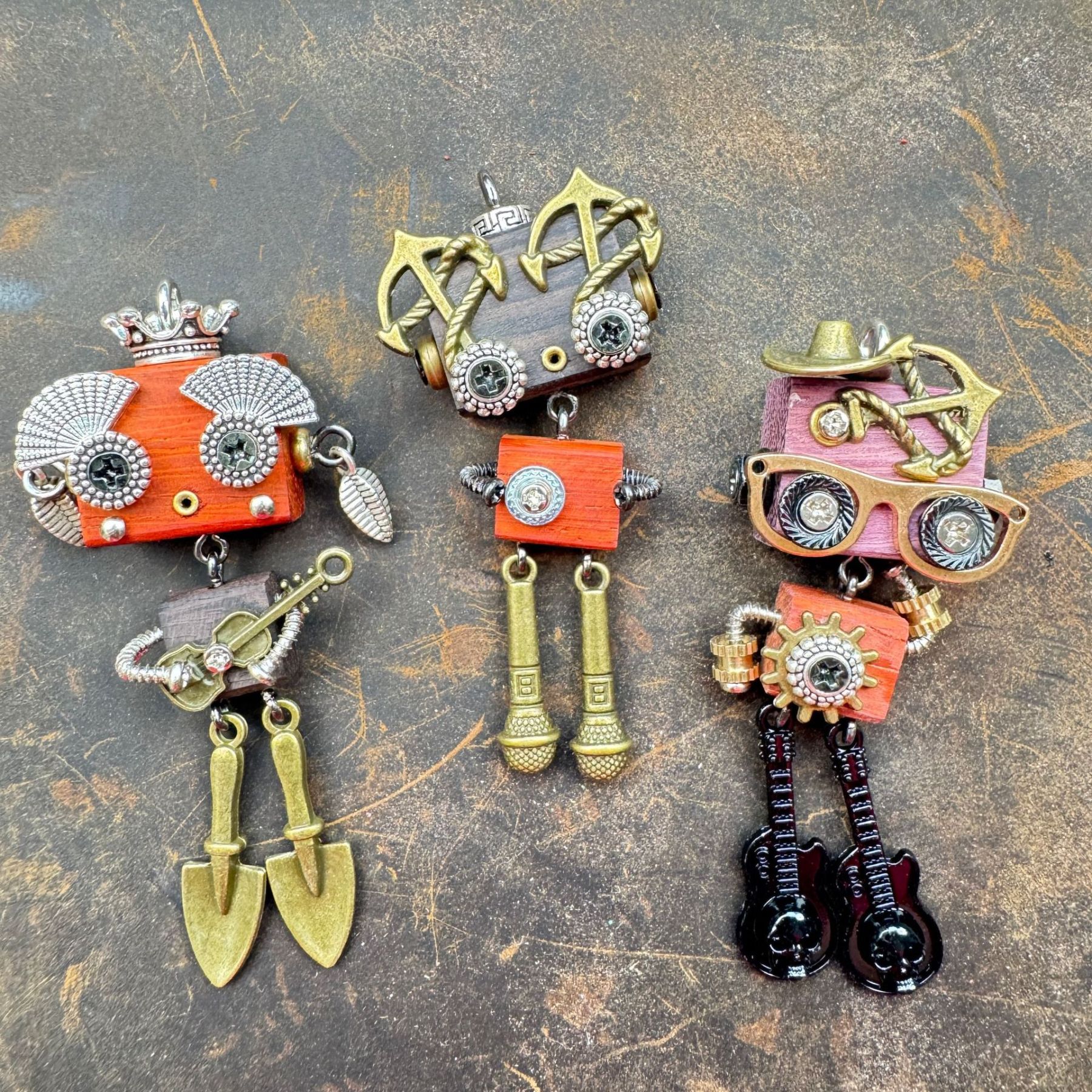 Original Steampunk Robot Pendant - Handcrafted Cultural Creative Artifact for Necklace & Phone Chain, Unique Unisex Designer Jewelry