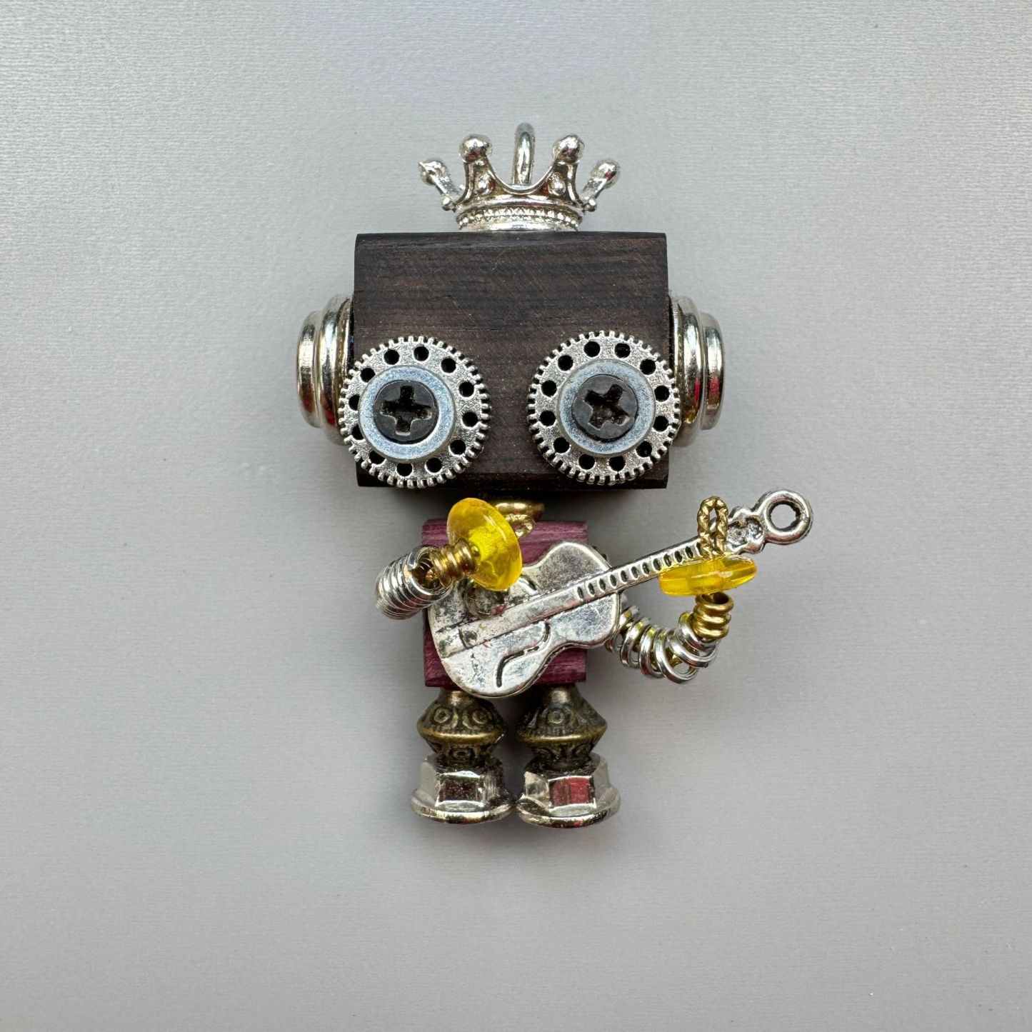 Original Punk Robot Keychain & Pendant - Handmade Wooden Necklace Charm, Detachable Phone Chain, Small Novelty Gift