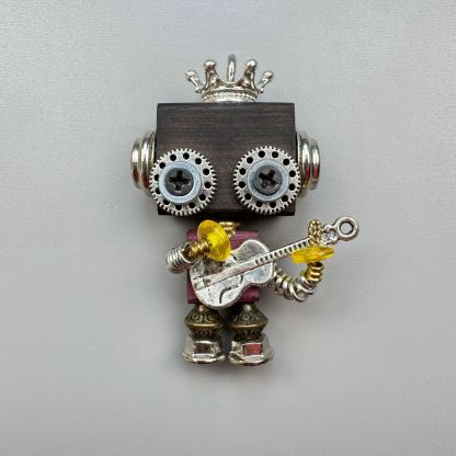 Original Punk Robot Keychain & Pendant - Handmade Wooden Necklace Charm, Detachable Phone Chain, Small Novelty Gift