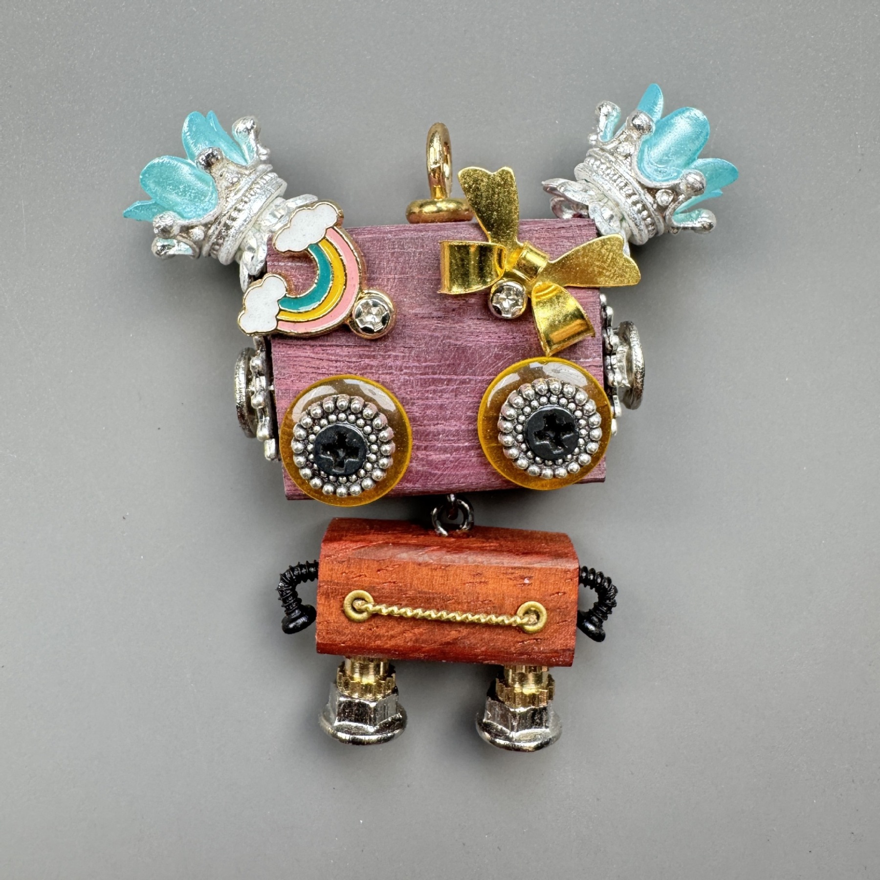 Wearable Steampunk Robot Art - Multi-Function Wooden Charm for Jewelry, Keys & Tech, Unique Geek Culture Accessory