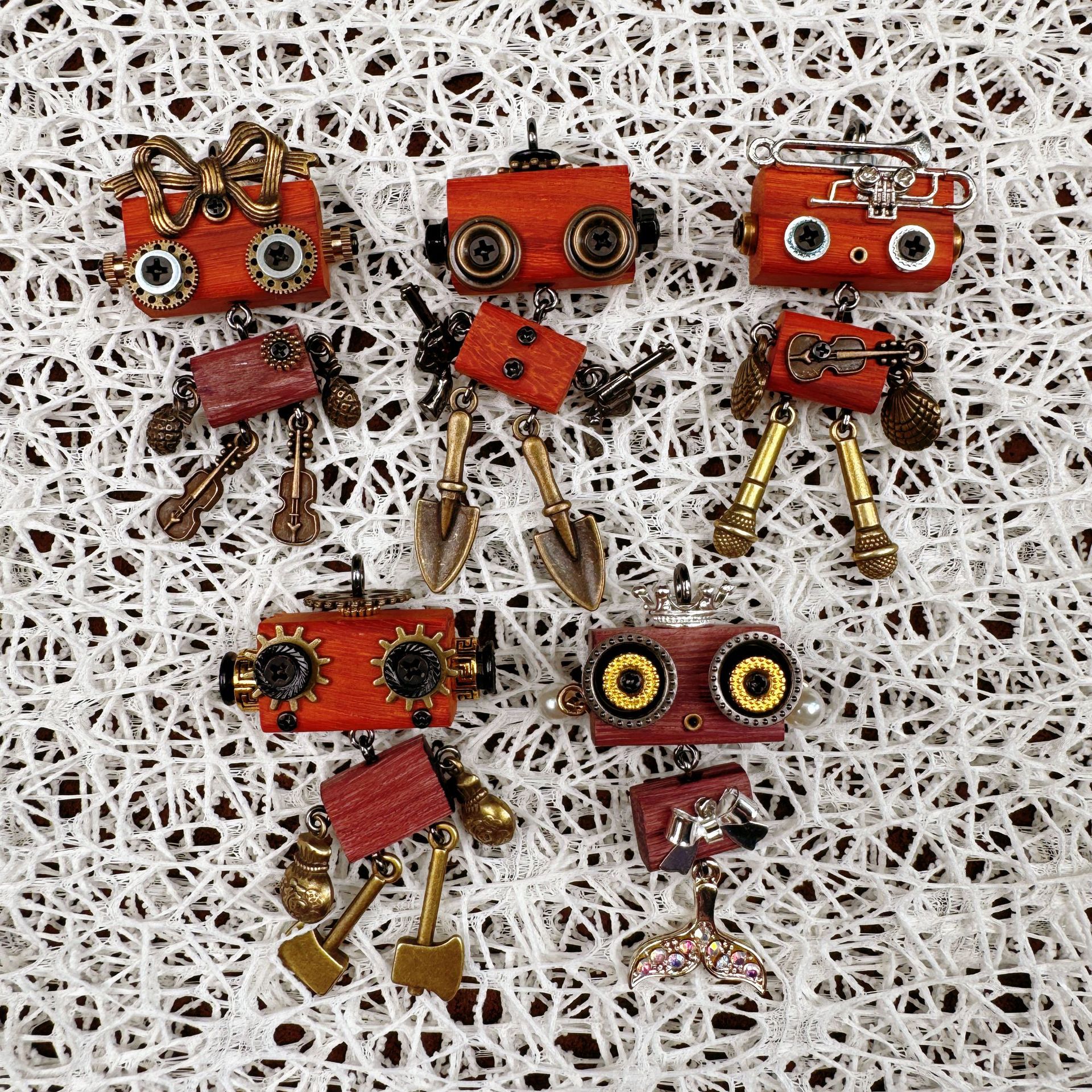 Handmade Punk Robot Wooden Pendant - Multi-Function Keychain, Phone Charm & Unisex Necklace | Stall Display Figurine