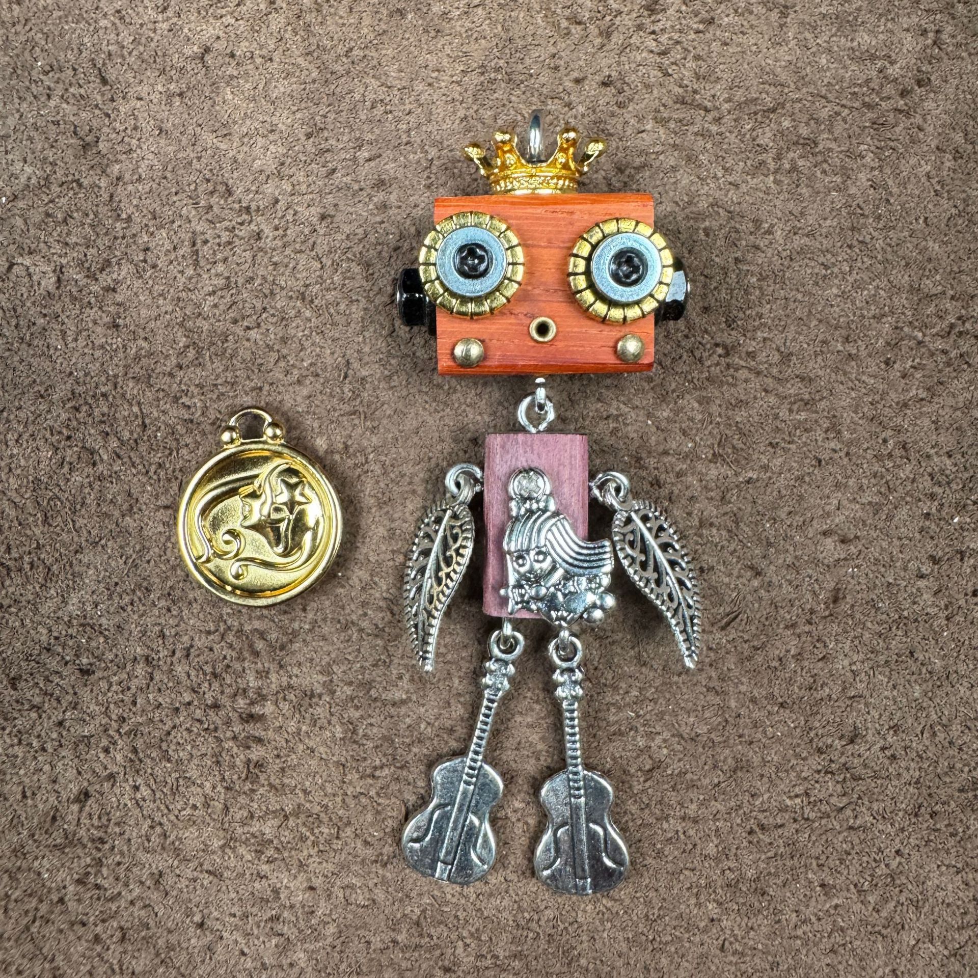 Steampunk Zodiac Guardians - Handcrafted 12 Constellation Robot Pendant, Wooden Keychain & Geek Gift